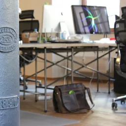Historische Gusssäule (1888) im Loft-Büro